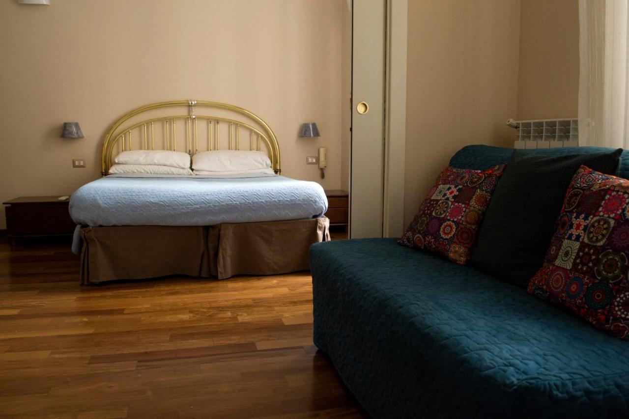 Le Stanze Di Dolly Bed & Breakfast Napoli Bagian luar foto