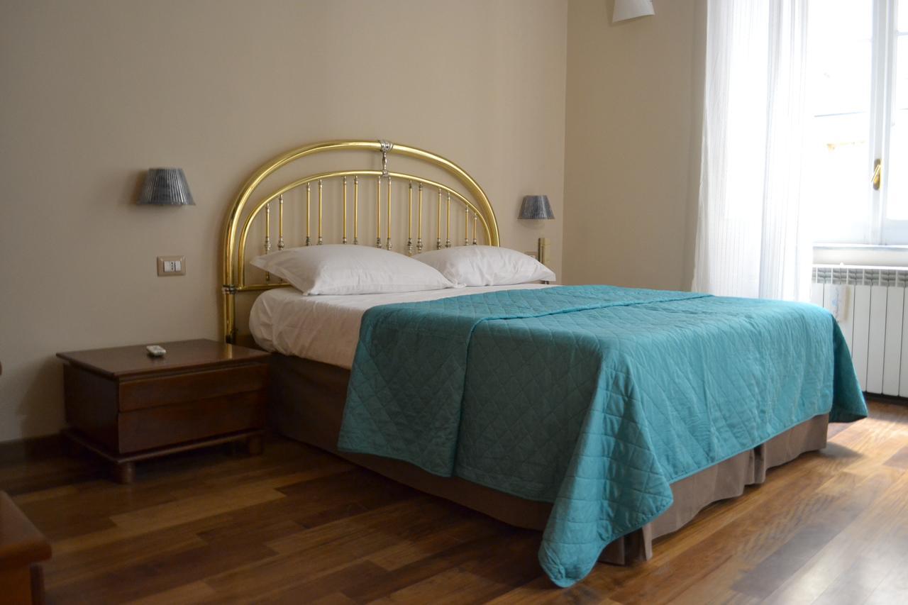 Le Stanze Di Dolly Bed & Breakfast Napoli Bagian luar foto
