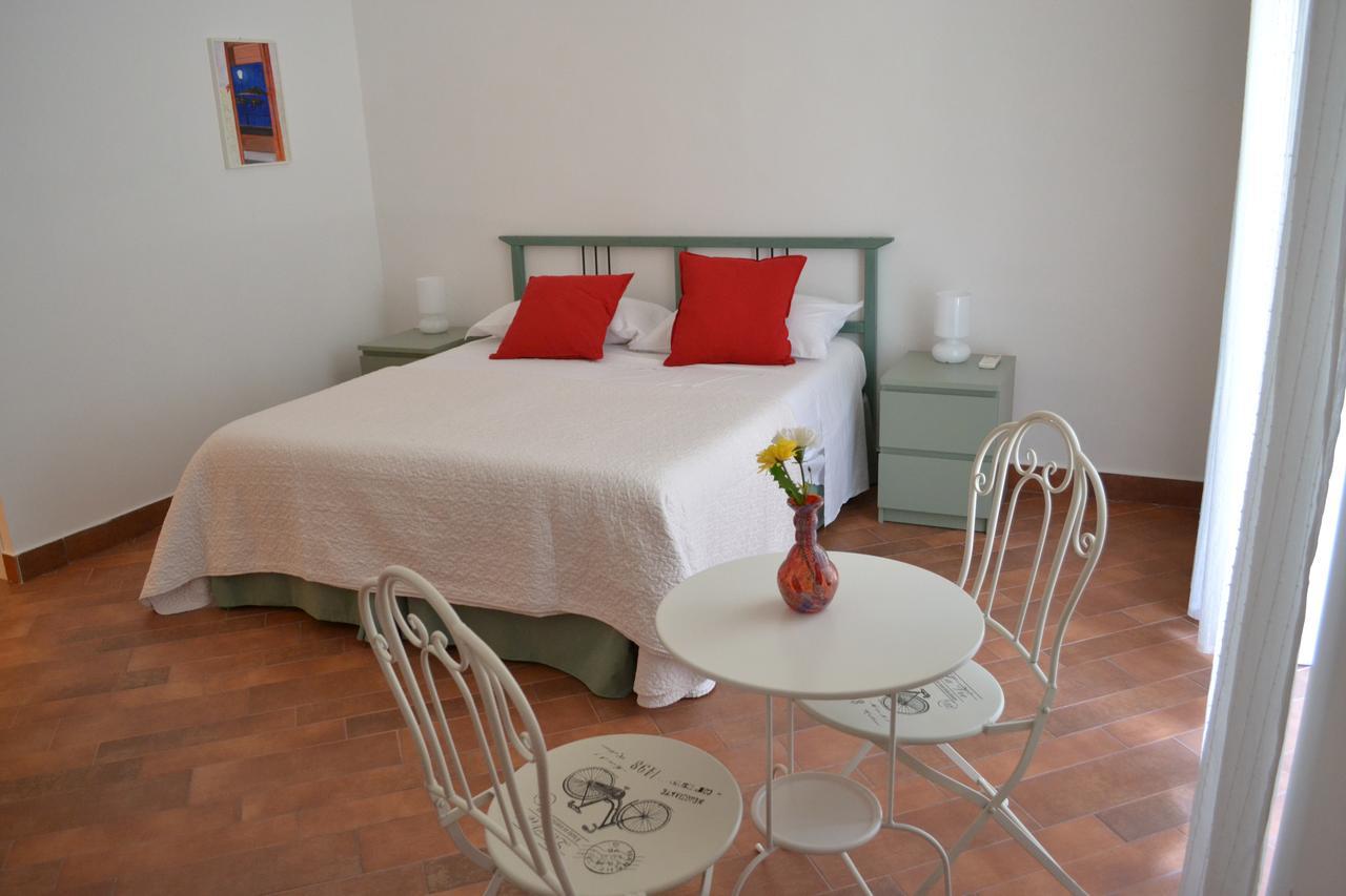 Le Stanze Di Dolly Bed & Breakfast Napoli Bagian luar foto