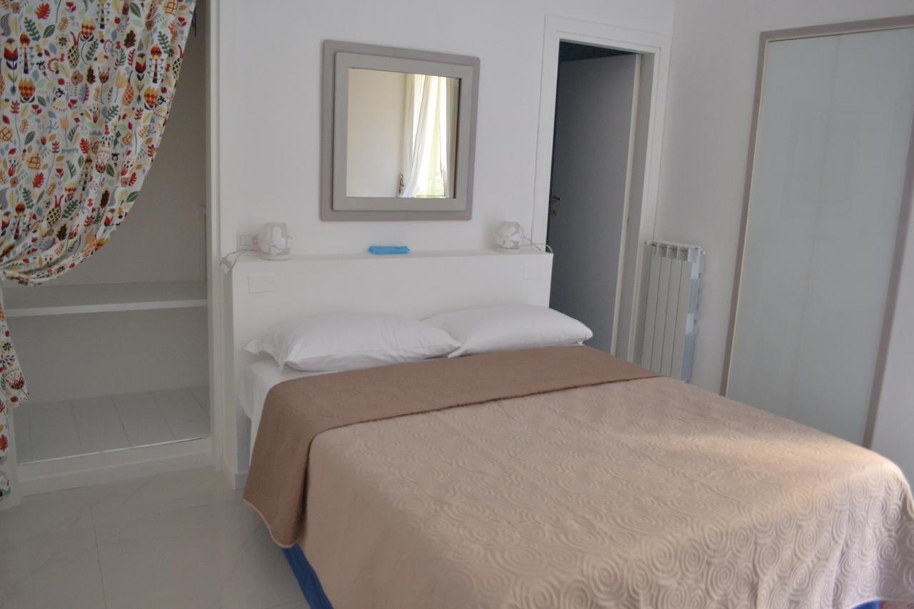 Le Stanze Di Dolly Bed & Breakfast Napoli Bagian luar foto
