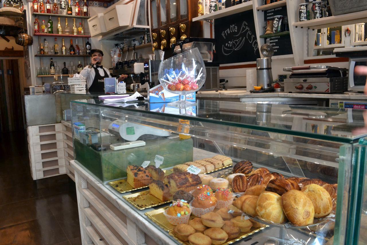 Le Stanze Di Dolly Bed & Breakfast Napoli Bagian luar foto